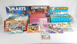 lot 32 image: Lot of 20 Vintage Assorted Brown and Bigelow Hoyle Board and Card Games