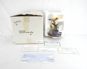 lot 68 image: Vintage 1998 Limited Edition David Maass Setting In Hand Painted Sculpture
