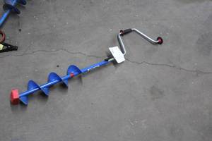 Strike Master Adjustable Manual Ice Auger
