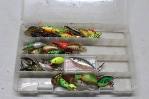 Plastic Utility Tackle Box with 6 Storm Fishing Lures