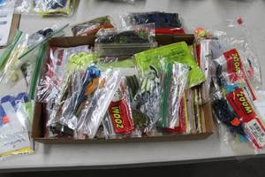 Lot of  Rubber Worms (in original packaging) - Zoom, Misc.