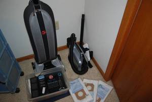 Super clean Hoover wind tunnel upri...