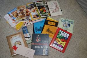 Lot of cookbooks and magazines...