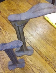 Vintage Cast Iron Shoe Cobbler (2)