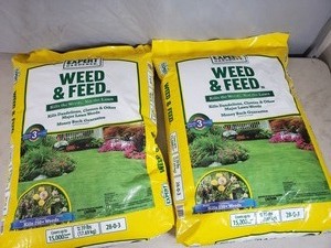 2 New 39 lb Bags Weed & Feed Fertilizer
