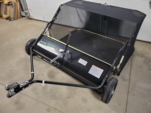 New Yard Commander 42 inch Lawn Sweeper
