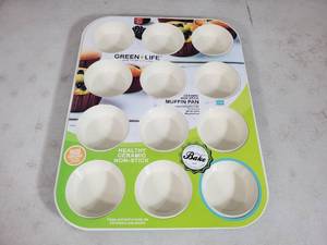 New Green Life 12 Cup Muffin Pan
