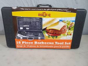 New 18 Piece BBQ Tool Set in Case