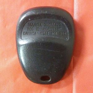 GM 256787792 OEM 4 Button Key Fob and GM Key