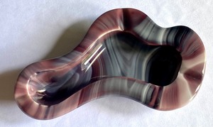 lot 14 image: Three Pieces of Beautiful Houze SlagMarble Like Glass including a Houze Hambone Ashtray