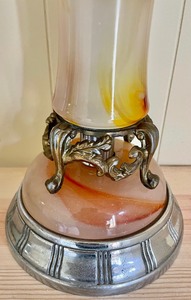 lot 33 image: Vintage Art Deco Houze Akro Agate Table Lamp