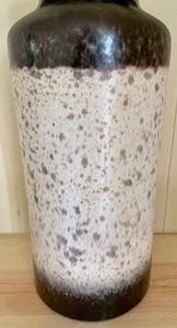 lot 42 image: Wonderful West German Vase