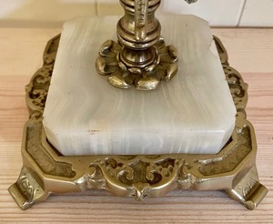 lot 114 image: Vintage Art Deco Double Socket Table Lamp with Figurals by Chicago Mosaic