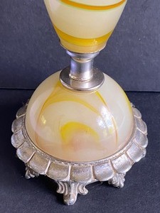 lot 99 image: Beautiful Vintage Agate Swirl Design Onyx Vintage Lamp