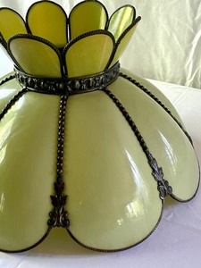 lot 65 image: Beautiful Vintage Green Lampshade