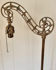 lot 140 image: Vintage Victorian Bridge Arm Floor Lamp