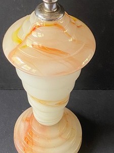 lot 153 image: Agate Swirl or Veined Onyx Vintage Lamp