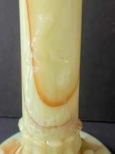lot 154 image: Vintage Vidrio Swirl Slag Glass Lamp