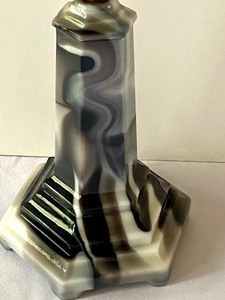 lot 174 image: Globe Speciality Company Akro Agate Swirl Glass Lamp