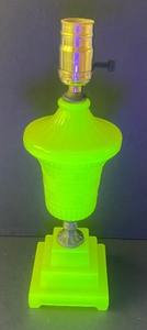 lot 6 image: Vintage Uranium Canary Yellow Art Deco Houze Glass Table Lamp