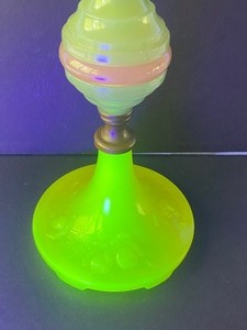 lot 9 image: Three Vintage Art Deco Houze Glass Table Lamps