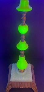 lot 20 image: Beautiful Vintage Uranium and Jadeite Double Socket Floor Lamp