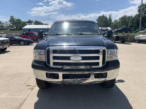 lot 14 image: 2005 Ford F250