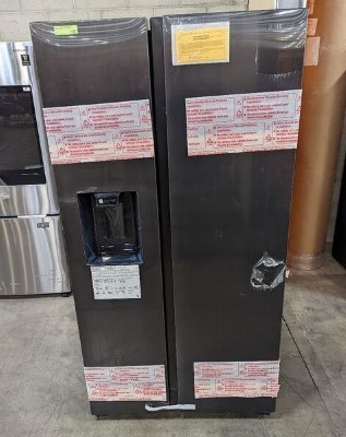 Samsung 27.4 cu. ft. Side by Side Refrigerator in Fingerprint Resistant Black Stainless Steel. (Scratch And Dent) - 1 Year Warranty