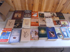lot 17 image: Lot of Books