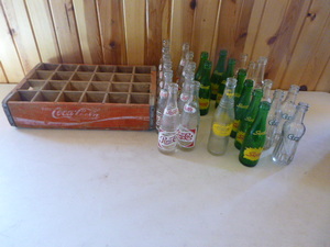 lot 32 image: Vintage Coca-Cola Wood Pop Crate with Pop Bottles