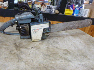 lot 73 image: Homelite Super XL Chainsaw