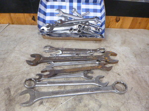 lot 98 image: Miscellaneous Wrenches