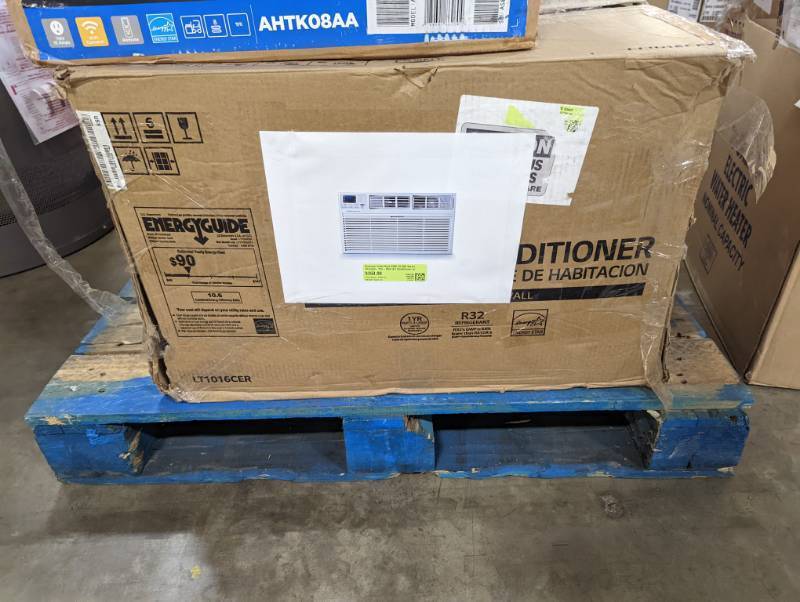 lot 344 image: Emerson Quiet Kool 230V 10,000 Smart Through-The-Wall Air Conditioner with 10,600 BTU Supplemental Heating, EATE10RSD2T, 10000, White