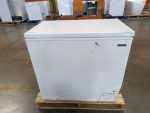 lot 101 image: Thomson 5.0 cu.ft. Chest Freezer in White