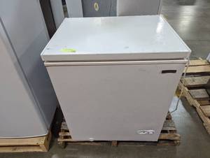 lot 115 image: Thomson 5.0 cu.ft. Chest Freezer in White
