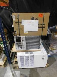 lot 34 image: PALLET LOT OF NEW AIR CONDITIONERS - 220V,