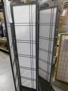 lot 78 image: (3) ROOM DIVIDERS