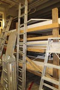 lot 12 image: 20 2-piece Extension Ladder