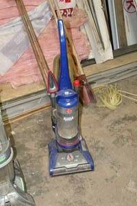 lot 48 image: Hoover Wind Tunnel Whole House Rewind UH71250 Household Canister Upright Vacuum Cleaner