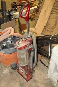lot 51 image: Shark HV6026 Household Canister Upright Vacuum Cleaner