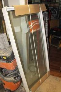 lot 103 image: Thermo-tech 27-38x60-14 Direct Set Window
