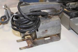 lot 130 image: Vintage McGraw Edison Power House 731006 2 Electric Jig Saw