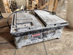 lot 184 image: 2009 Craftsman 118.22320 7 Tile Wet Saw