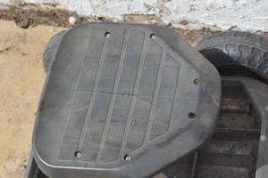 lot 5 image: Garden Seat