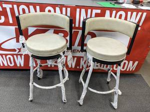 lot 169 image: Set of (2) Counter Stools, Cream - X