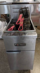 lot 9 image: Patriot 45-50 lb. Stainless Steel Natural Gas Fryer with Fry Baskets - X