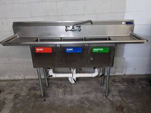 lot 11 image: L&J Commercial Stainless Steel Dishwashing Station - Q