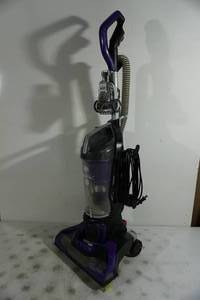 lot 2 image: Dirt Devil Endura Max XL Pet Upright Vacuum