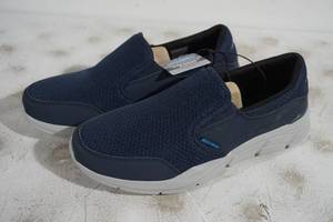 lot 33 image: NEW Skechers Equalizer 4.0 Memory Foam Shoes - Mens 9.5
