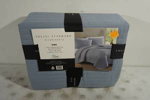 lot 163 image: NEW Sanctuary Social Standard 3 Piece Quilt Set - King